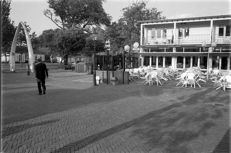 • Nieuwestreek tegenover het Hotel, 16 mei 1993